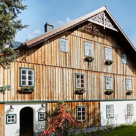 Fischerngut - Luxurioeses In Seenaehe * Альтаусзее